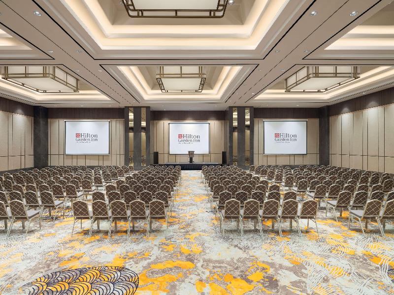 Hilton Garden Inn Jakarta Taman Palem - Toplantı