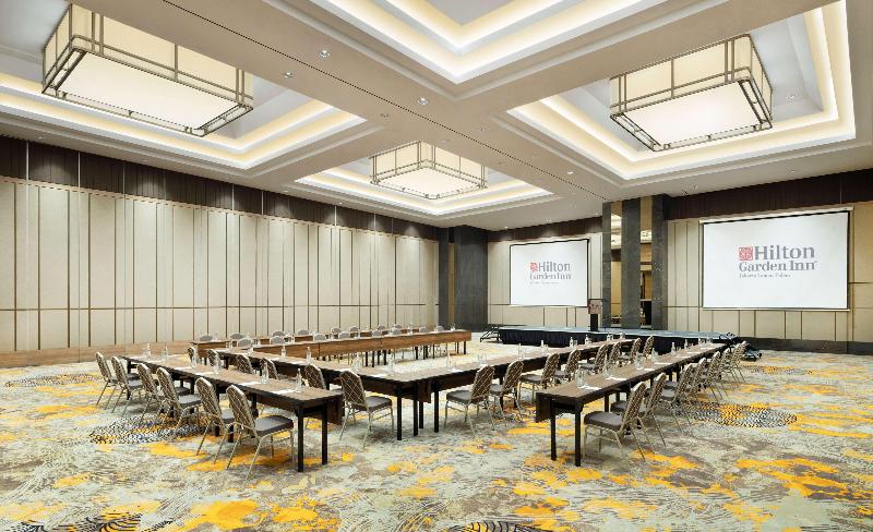 Hilton Garden Inn Jakarta Taman Palem - Toplantı