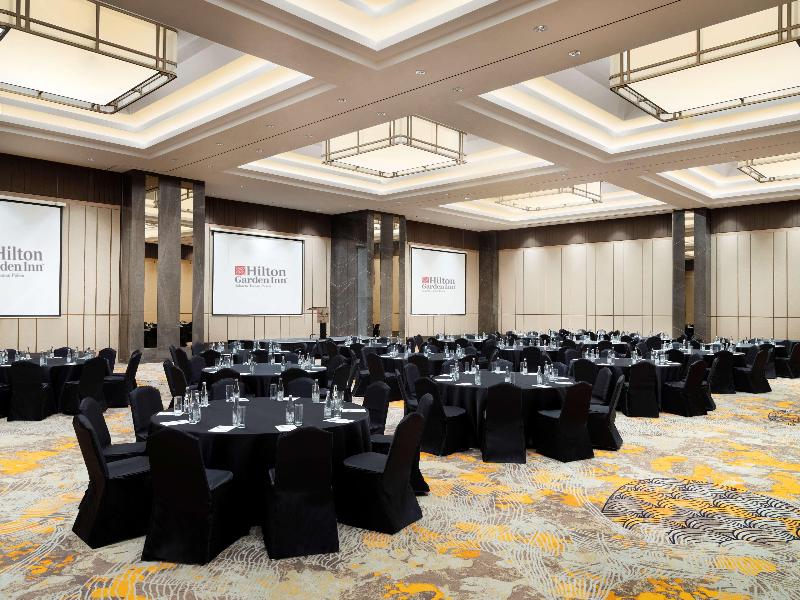 Hilton Garden Inn Jakarta Taman Palem - Toplantı