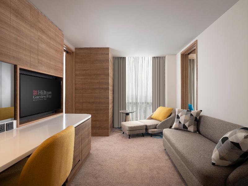 Hilton Garden Inn Jakarta Taman Palem - Oda