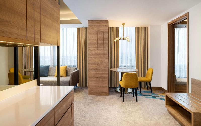 Hilton Garden Inn Jakarta Taman Palem - Oda