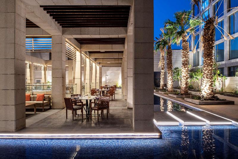 DoubleTree by Hilton Riyadh Financial District - Restoran