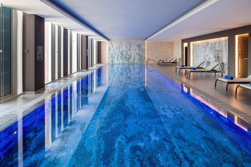 Hilton Garden Inn Riyadh Financial District - Havuz