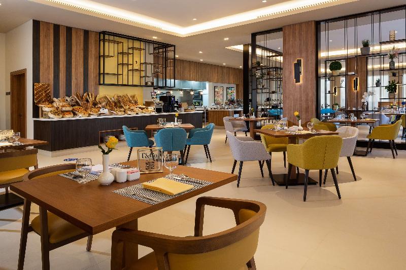 Hilton Garden Inn Riyadh Financial District - Restoran
