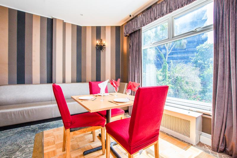 Russel Court Hotel Bournemouth Central - Lobi