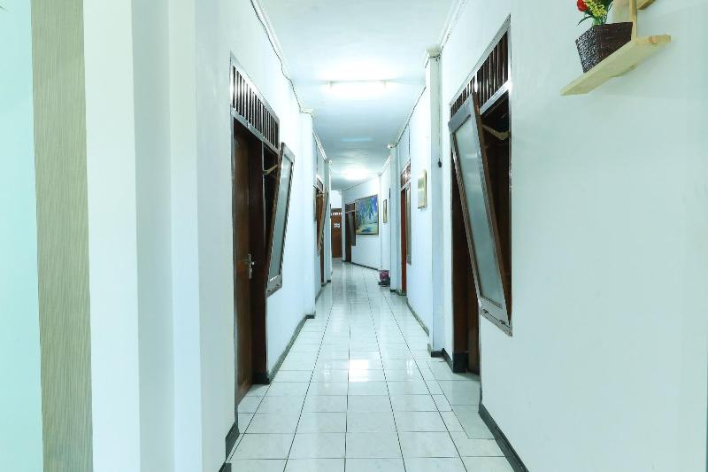 Hotel Bintang by ZUZU - Lobi