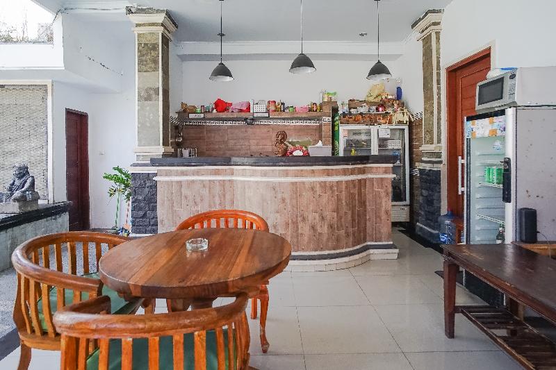Agung Homestay Canggu by ZUZU - Lobi