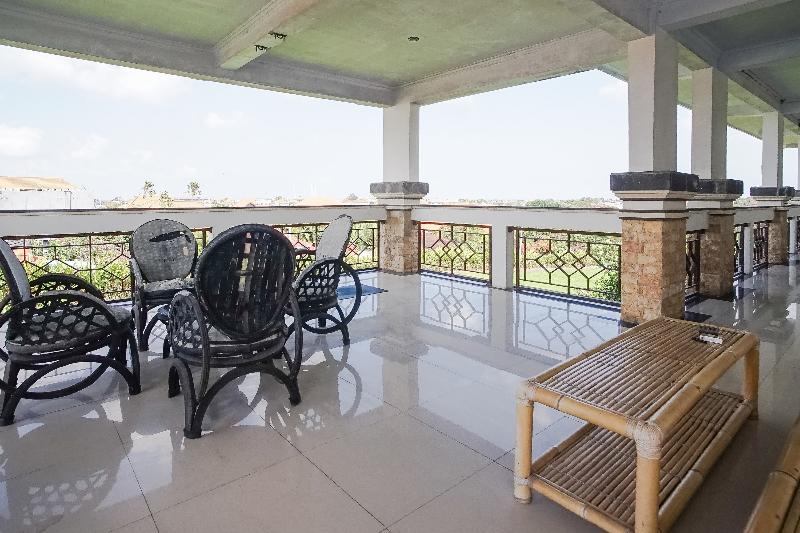 Agung Homestay Canggu by ZUZU - Teras