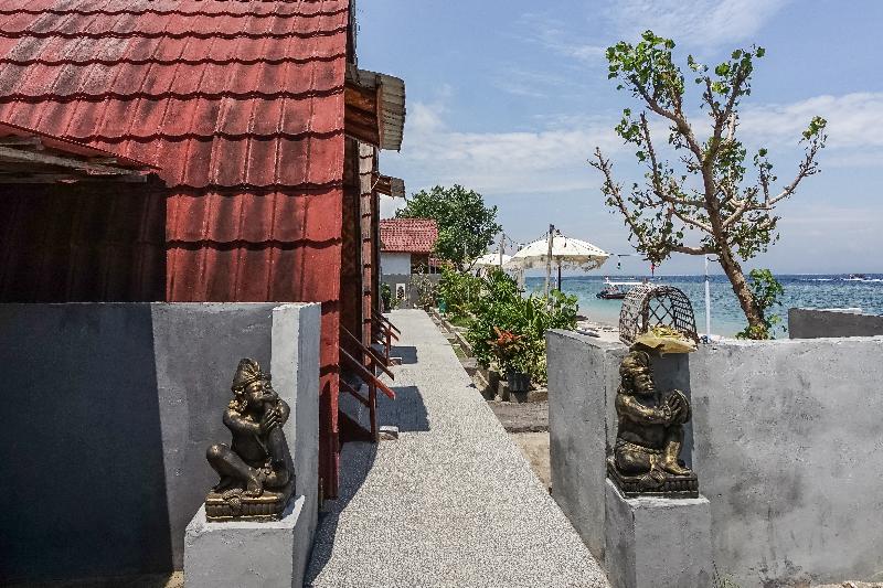 Road Beach Villa by ZUZU - Teras