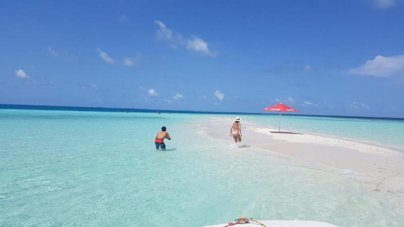 Batuta Maldives Surf View - Aktivite