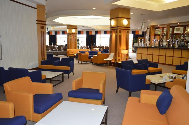 Golden Jubilee Conference Hotel - Bar