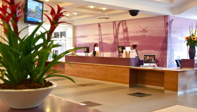Golden Jubilee Conference Hotel - Lobi