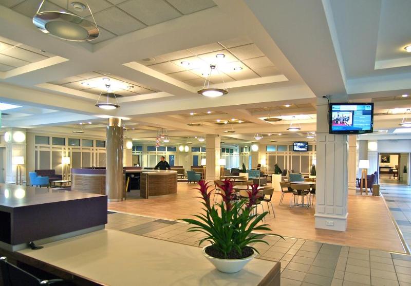 Golden Jubilee Conference Hotel - Lobi