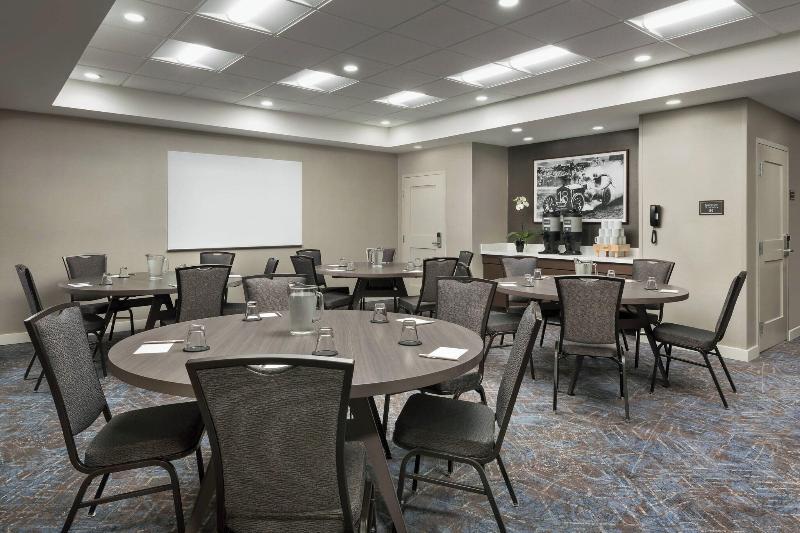 Residence Inn Long Island Garden City - Toplantı