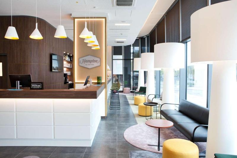 Hampton By Hilton Munich City Center East - Bar