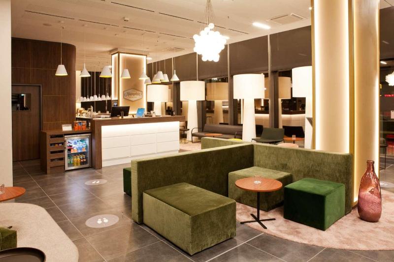Hampton By Hilton Munich City Center East - Bar