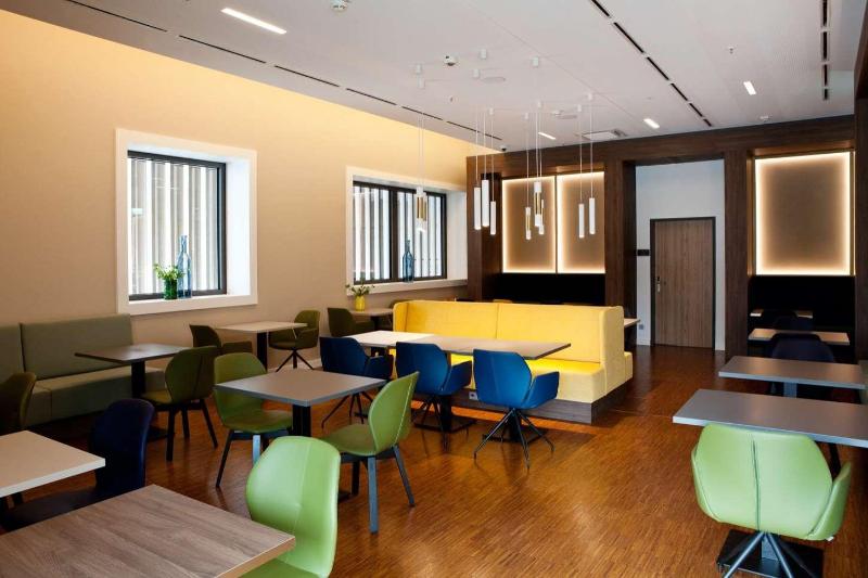 Hampton By Hilton Munich City Center East - Bar