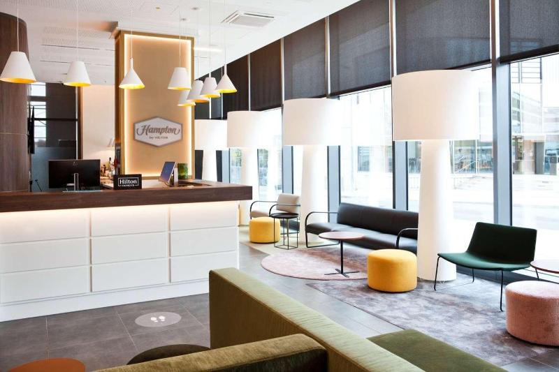 Hampton By Hilton Munich City Center East - Bar