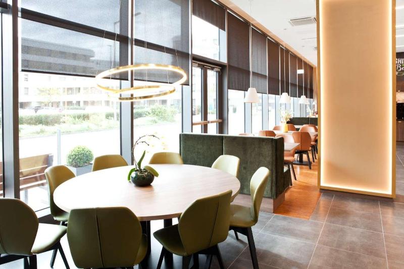 Hampton By Hilton Munich City Center East - Bar
