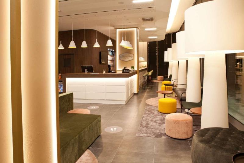Hampton By Hilton Munich City Center East - Lobi