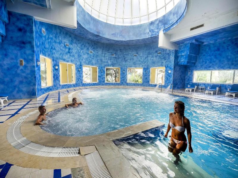 Baya Beach Aqua Park - Family and Couples Only - Aktivite