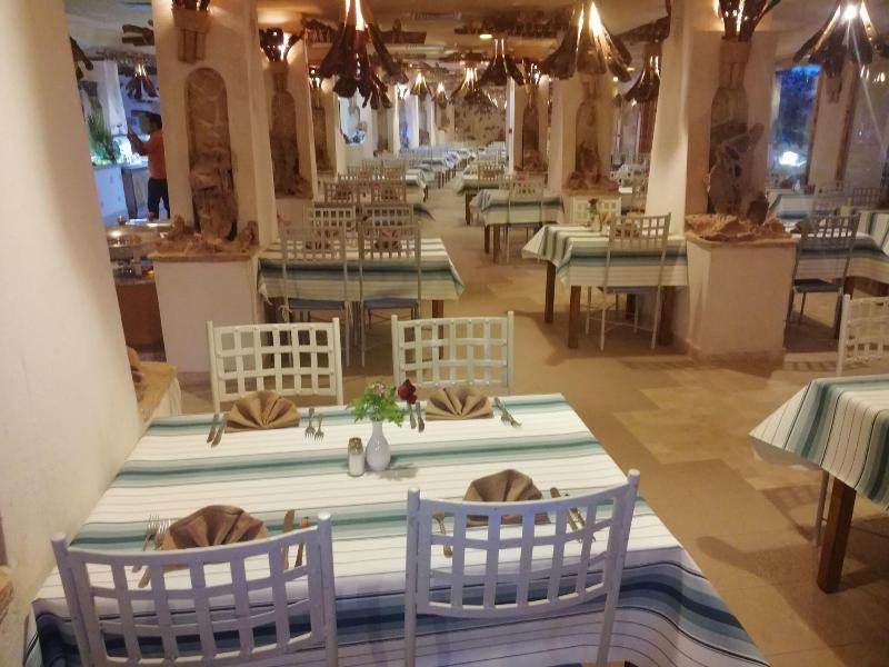Baya Beach Aqua Park - Family and Couples Only - Restoran