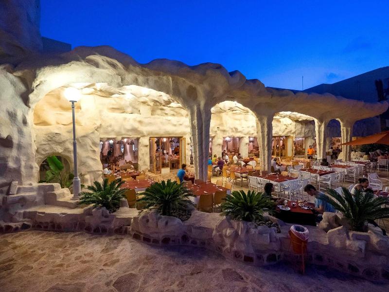 Baya Beach Aqua Park - Family and Couples Only - Restoran