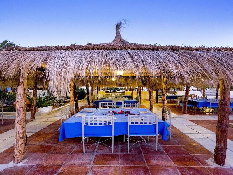 Baya Beach Aqua Park - Family and Couples Only - Restoran