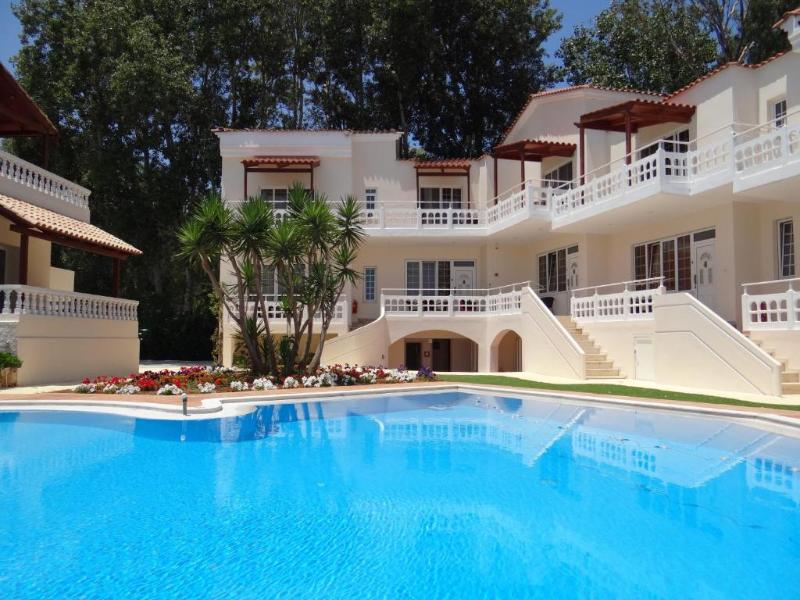 Perla Beach - Genel