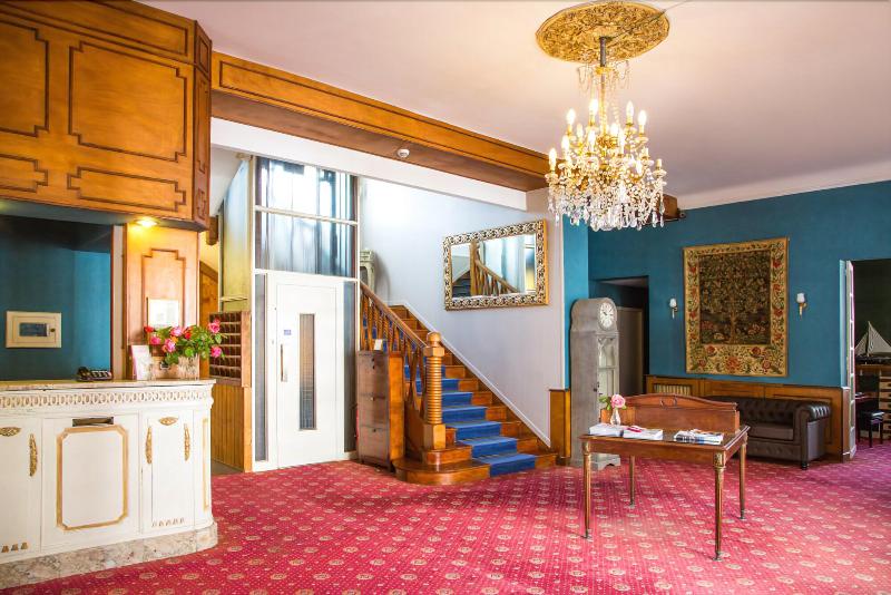 Hostellerie De La Roseraie - Genel