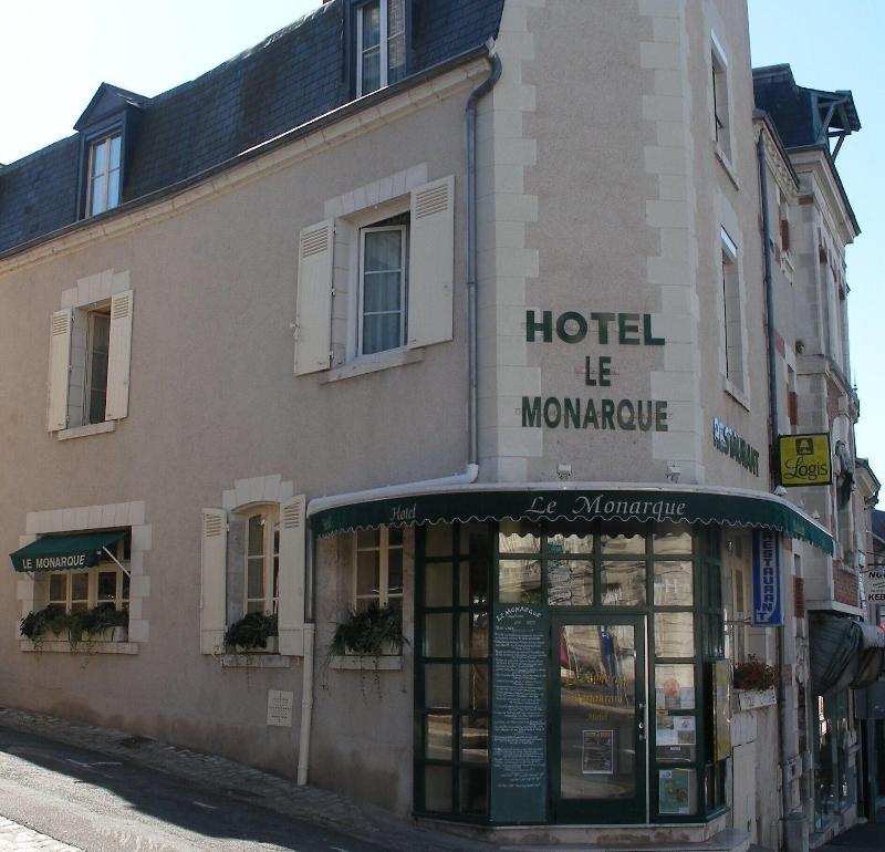 Hôtel-Restaurant Le Monarque - Genel