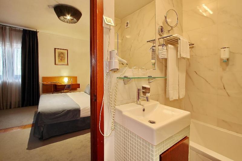Hotel Mestre De Avis - Oda