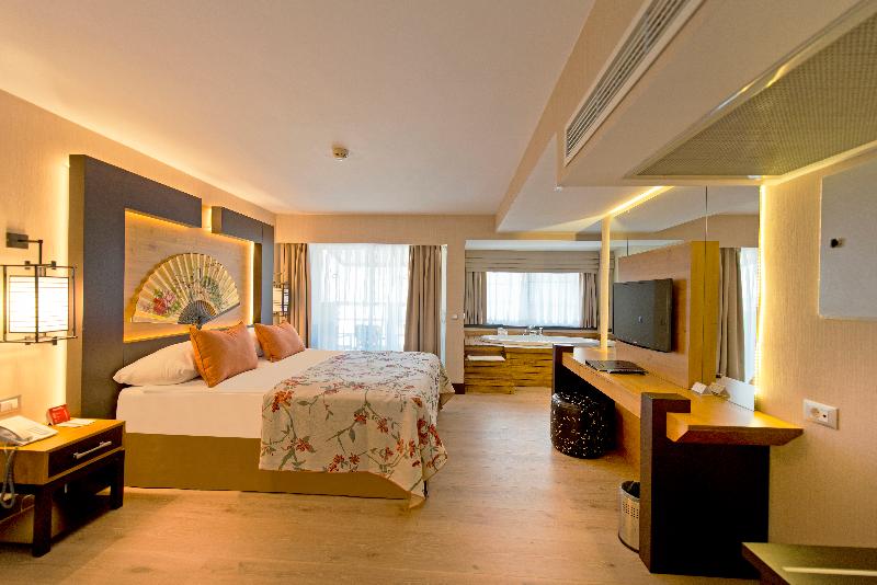 Limak Lara De Luxe Hotel & Resort - Oda