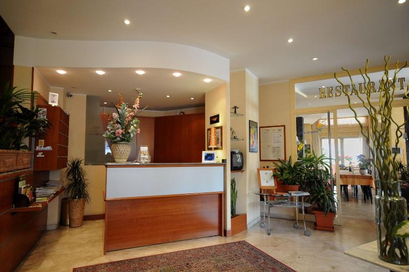 Hotel Olympic - Lobi