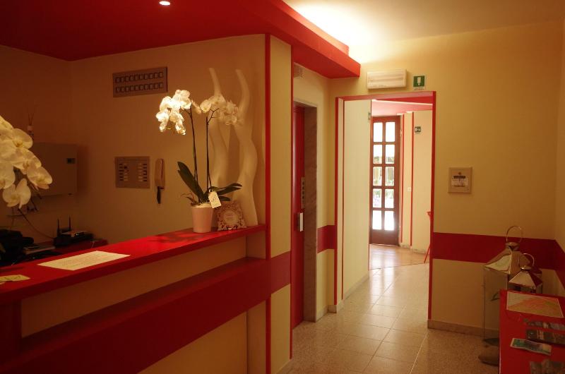 Hotel Alba - Lobi