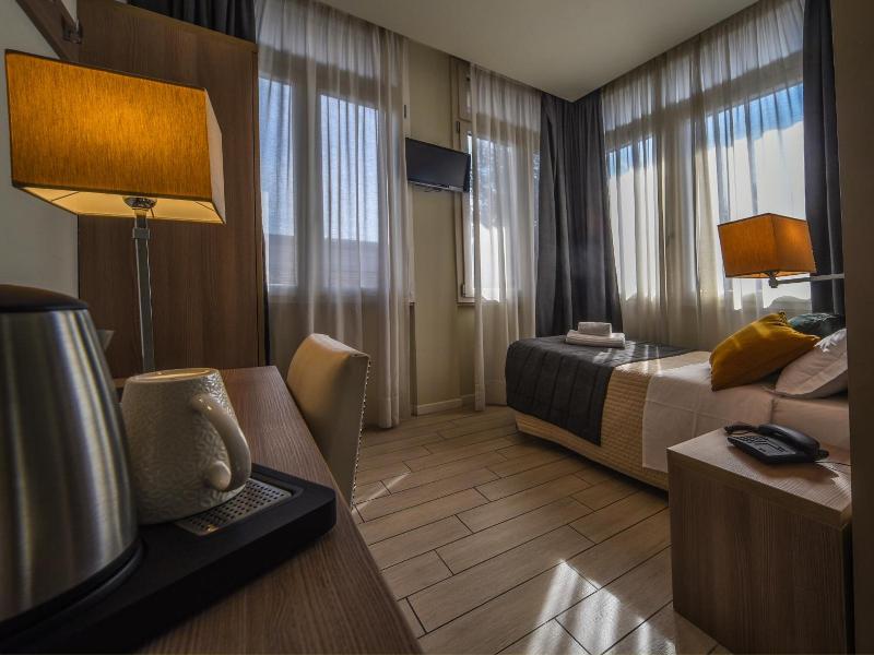 Hotel Zara Milano - Genel