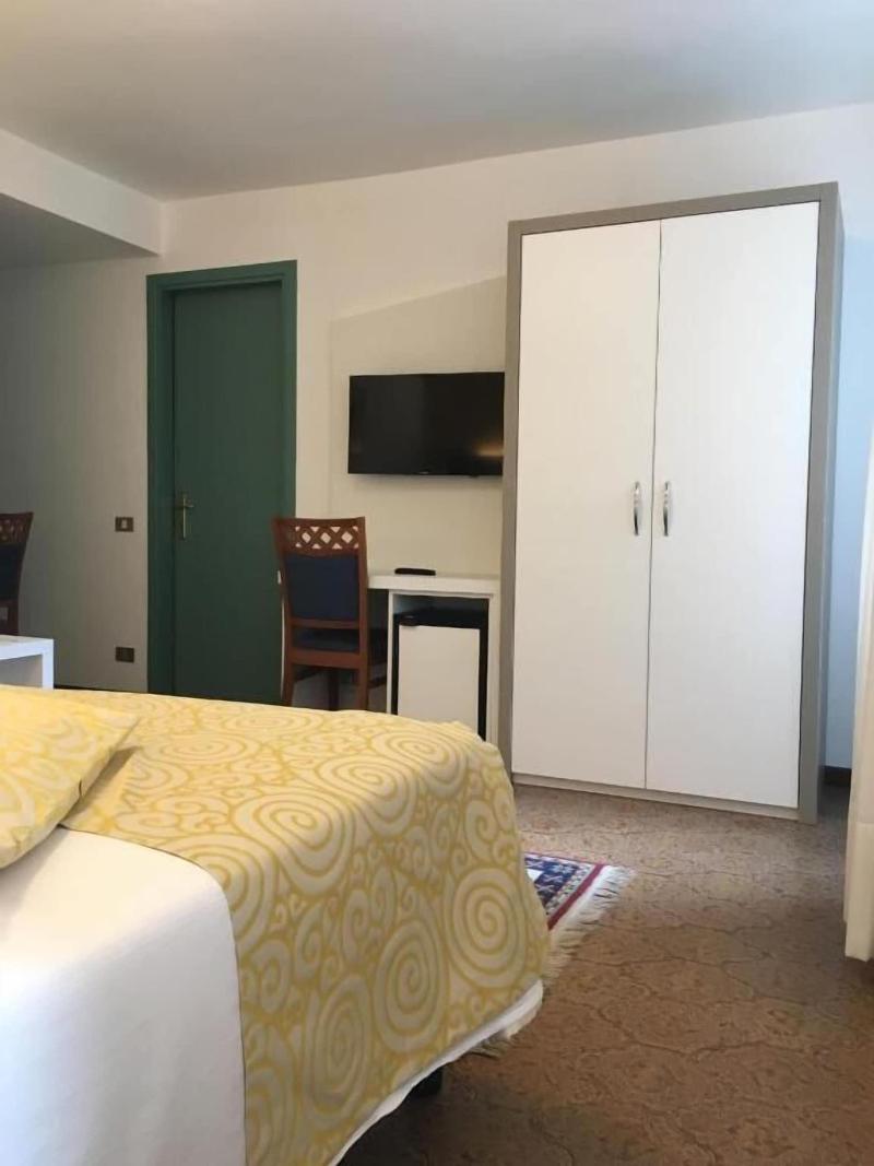 Hotel Centrale - Oda