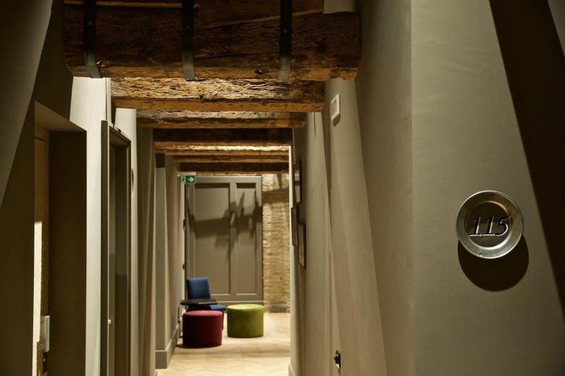 Hotel 5 Colonne - Lobi