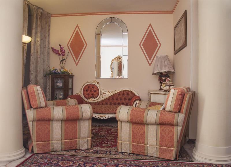 Hotel Villa Serena - Lobi