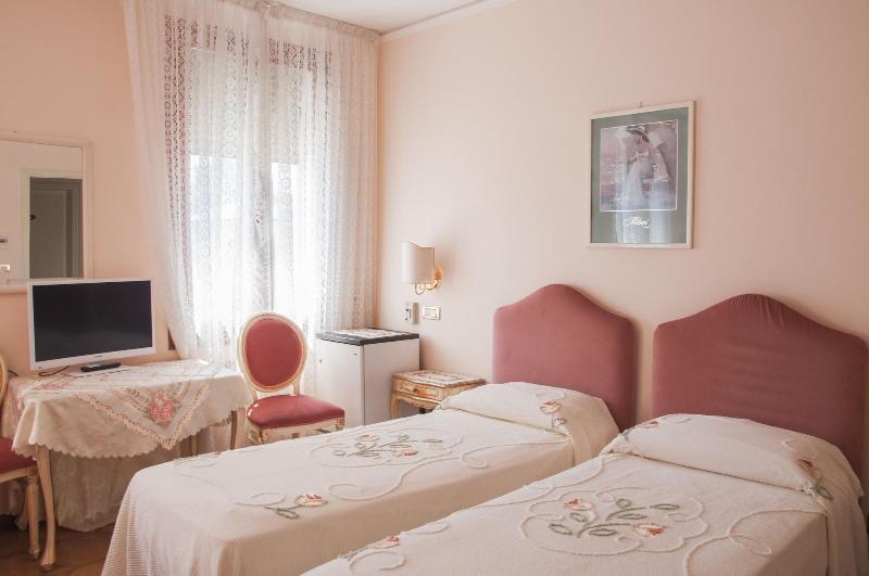 Hotel Villa Serena - Oda