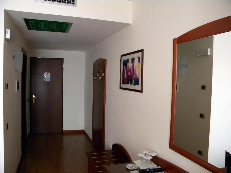 Hotel Corone - Oda