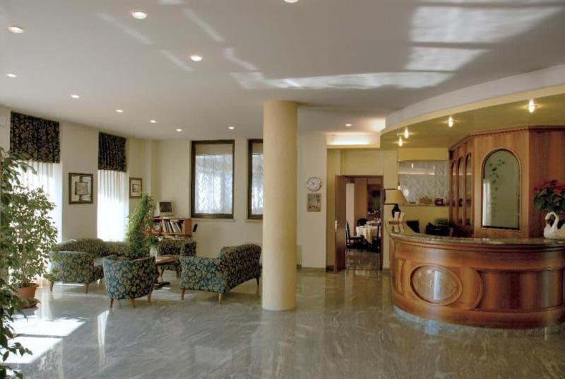 Hotel Europa - Lobi
