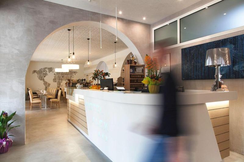 Hotel Alex - Lobi
