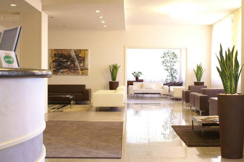 Hotel Victoria - Lobi