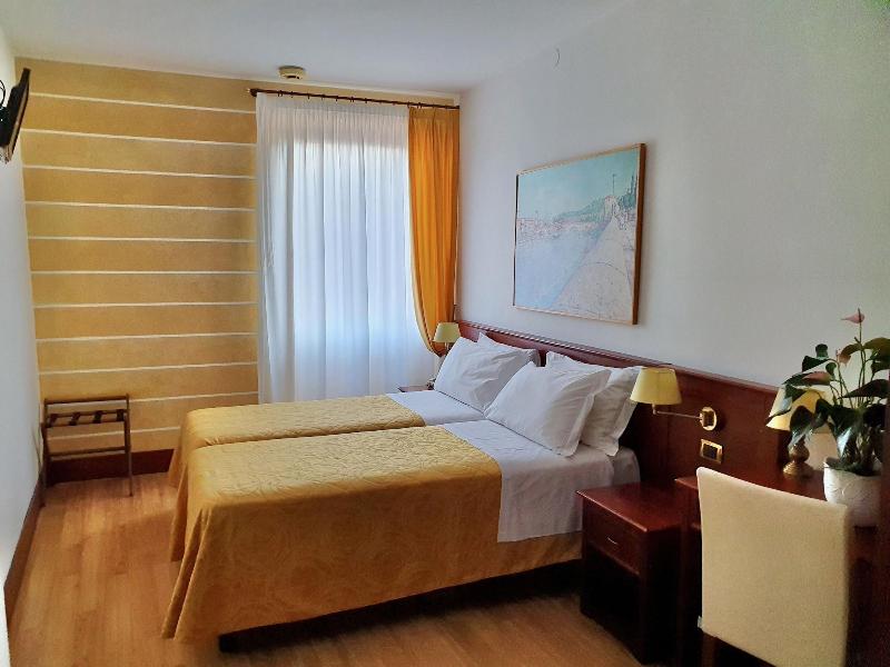 Hotel Aurora - Oda