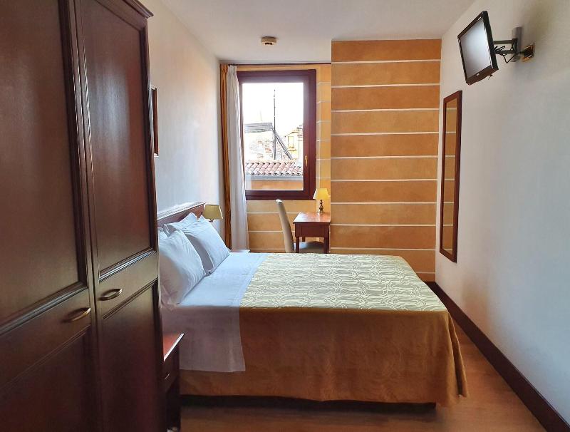 Hotel Aurora - Oda