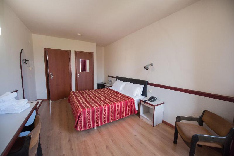 Kona Hotel Verona - Oda