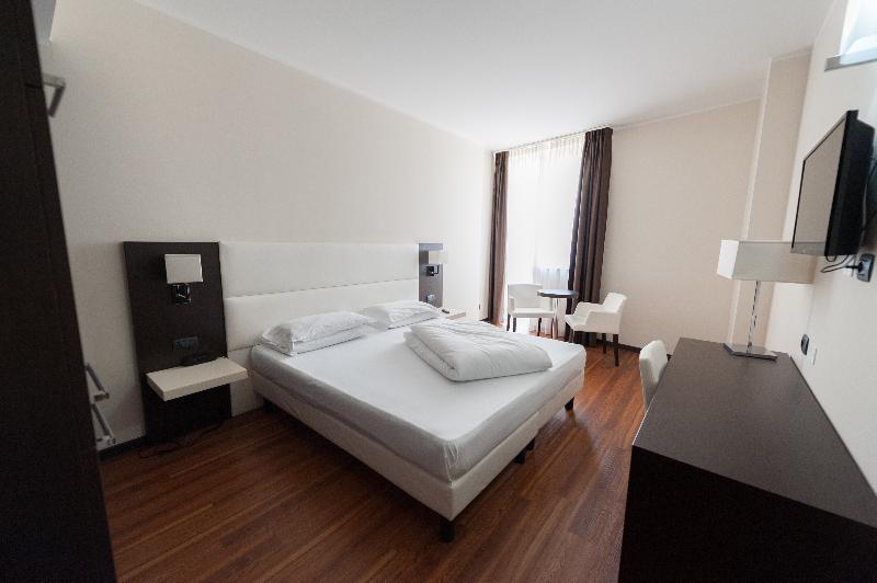 Kona Hotel Verona - Oda