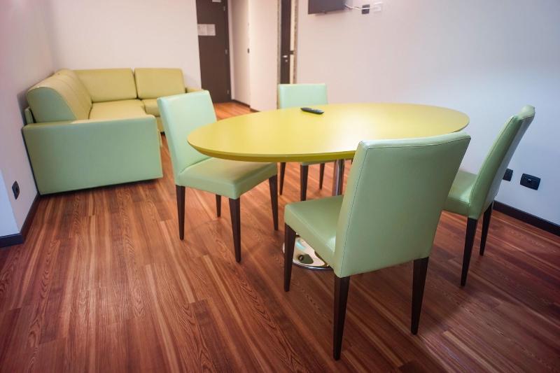 Kona Hotel Verona - Oda