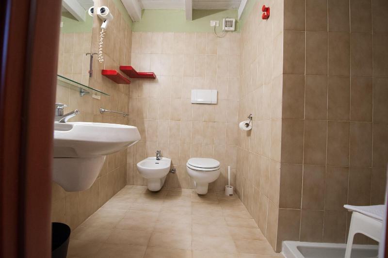 Kona Hotel Verona - Oda
